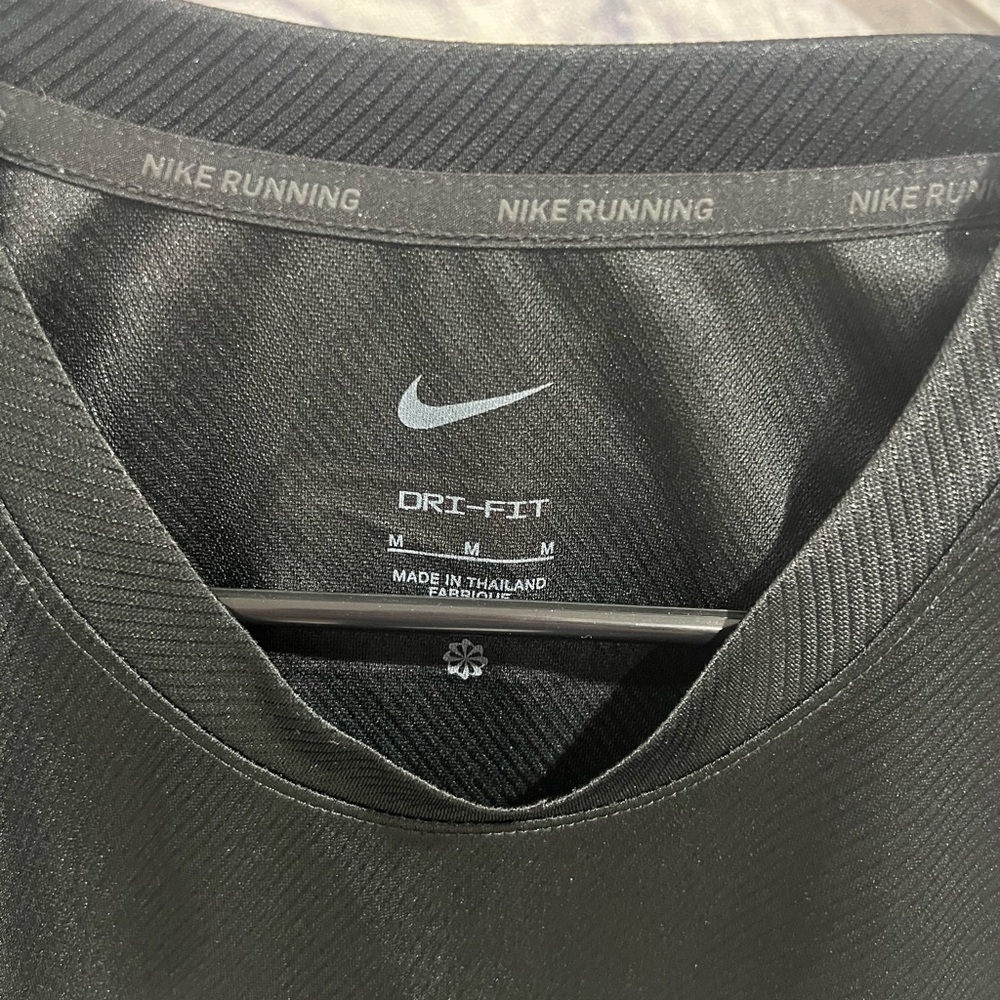 Nike Girls /youth •DriFIT Running Tank | Black High-Low Athletic Top Size M - Picture 3 of 9
